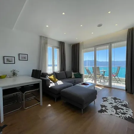 Albina 1&2 Apartamento
